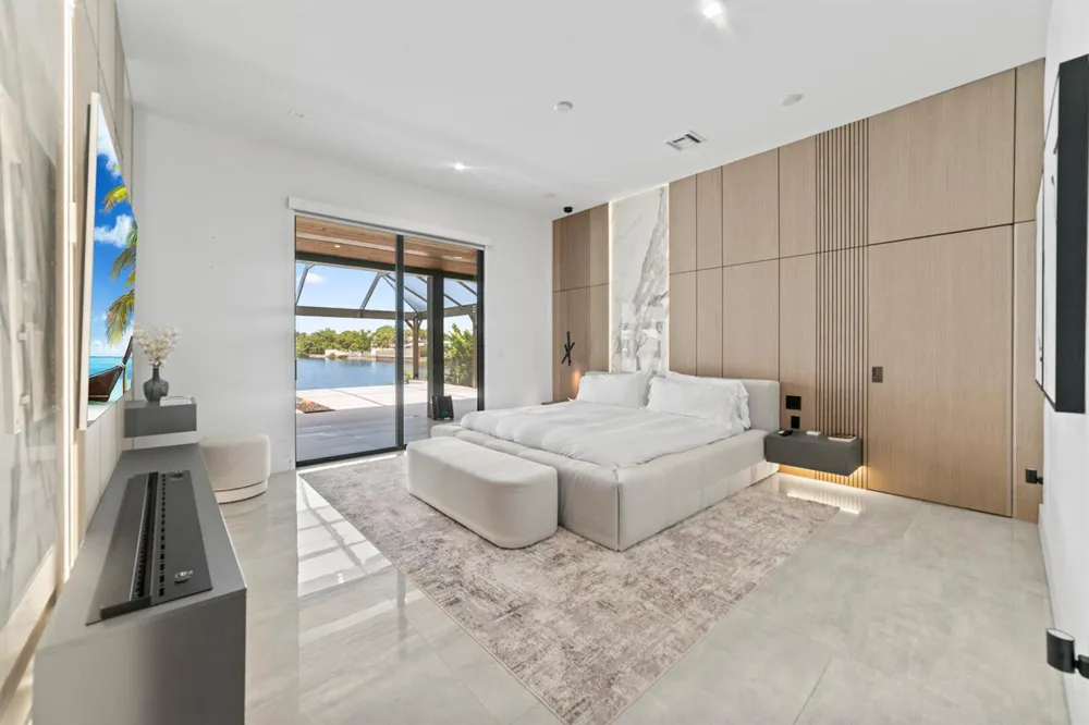 2511 NE 209th Terrace Miami, FL 33180