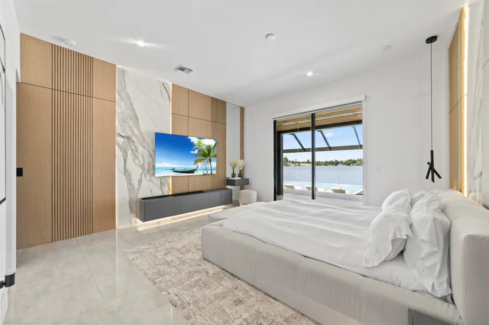 2511 NE 209th Terrace Miami, FL 33180