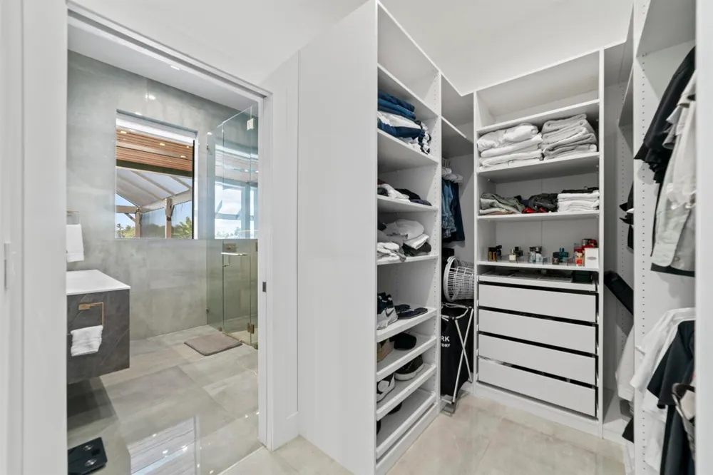2511 NE 209th Terrace Miami, FL 33180