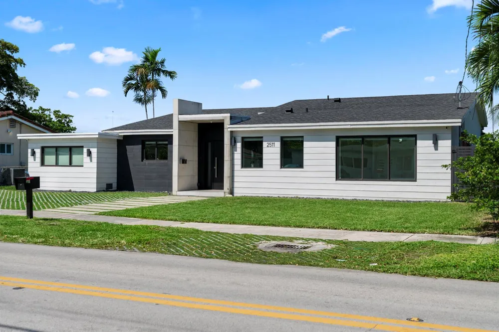 2511 NE 209th Terrace Miami, FL 33180