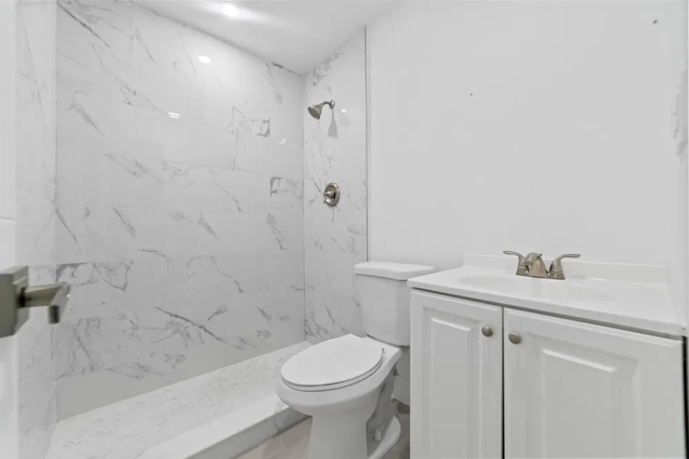 2511 NE 209th Terrace Miami, FL 33180
