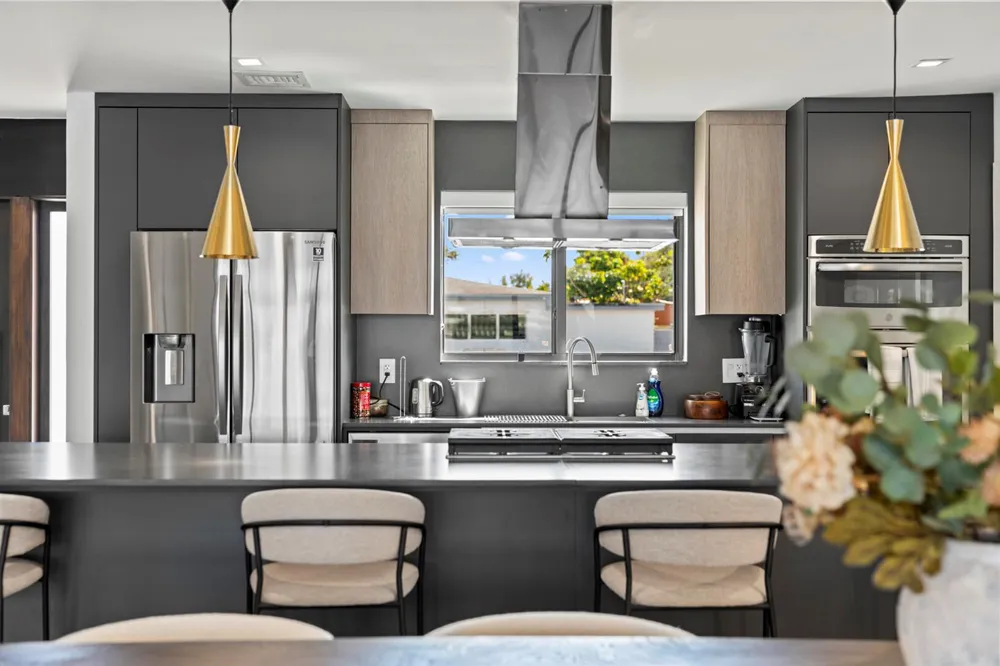 2511 NE 209th Terrace Miami, FL 33180