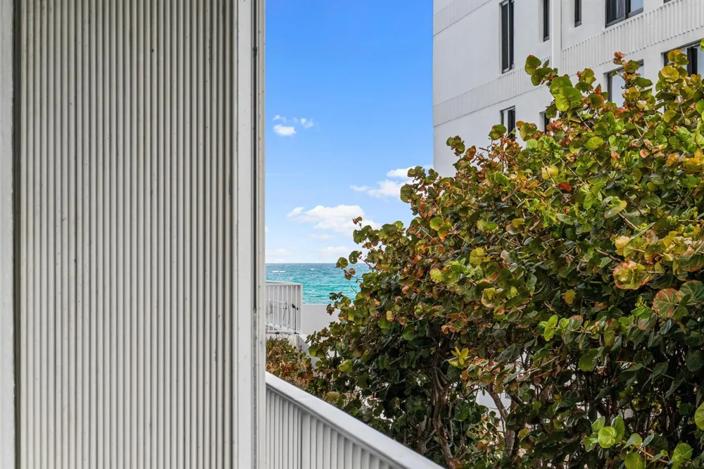 3580 S Ocean Boulevard #2a South Palm Beach, FL 33480