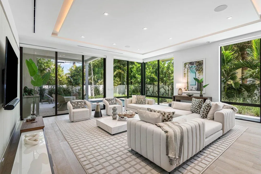 514 NE 7th Avenue Delray Beach, FL 33483