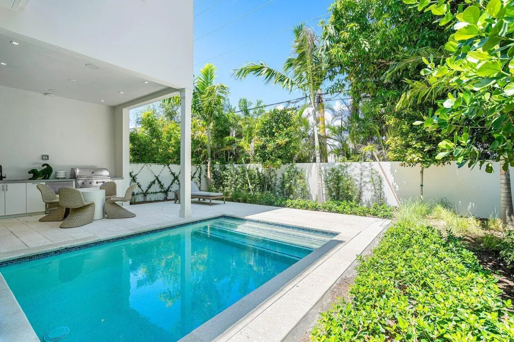514 NE 7th Avenue Delray Beach, FL 33483
