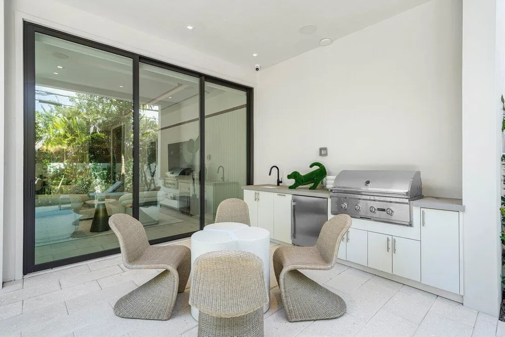 514 NE 7th Avenue Delray Beach, FL 33483