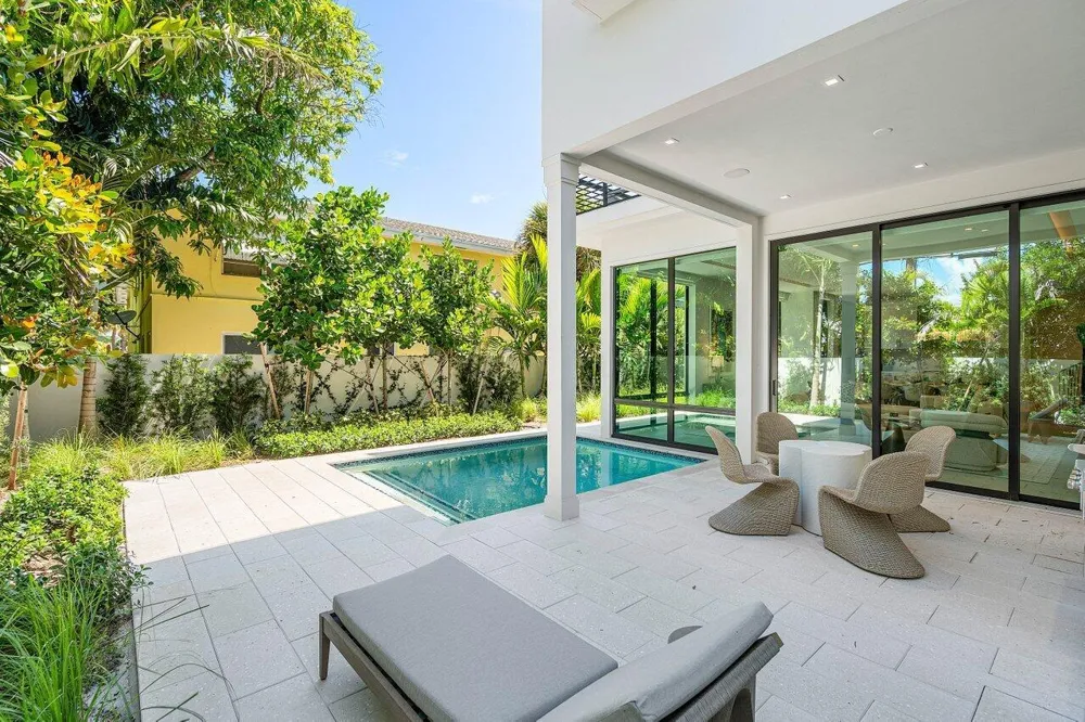 514 NE 7th Avenue Delray Beach, FL 33483