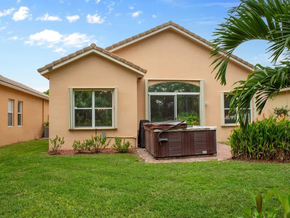 6159 Arlington Way Fort Pierce, FL 34951