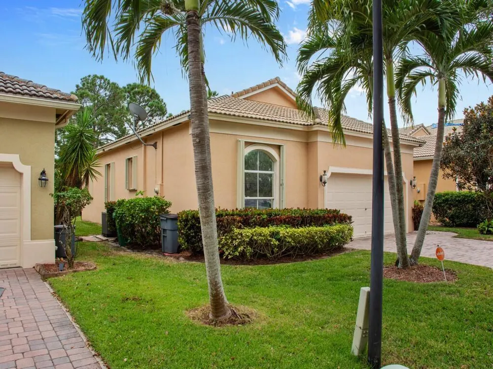 6159 Arlington Way Fort Pierce, FL 34951