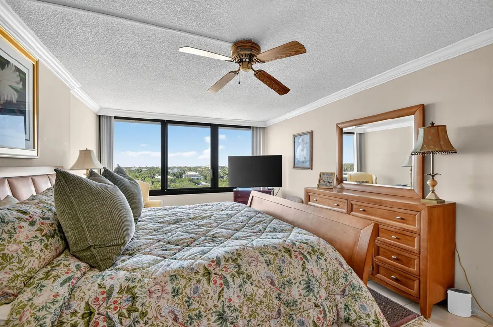3589 S Ocean Boulevard #608 South Palm Beach, FL 33480
