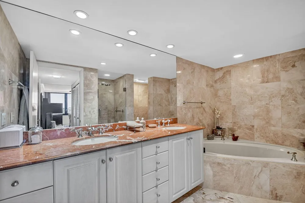 3589 S Ocean Boulevard #608 South Palm Beach, FL 33480