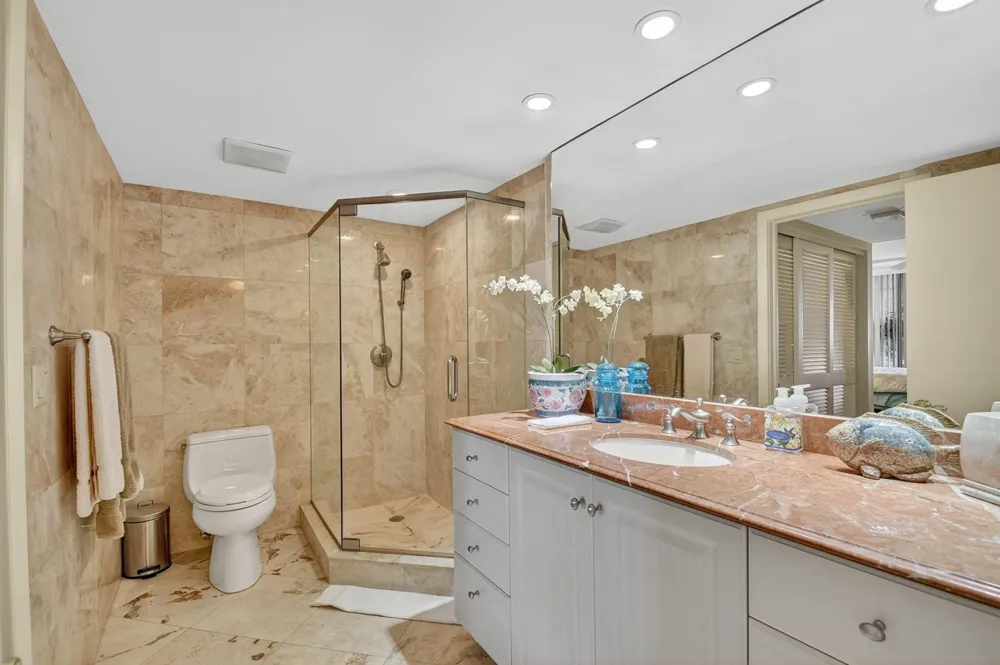 3589 S Ocean Boulevard #608 South Palm Beach, FL 33480