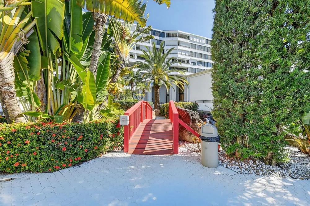3589 S Ocean Boulevard #608 South Palm Beach, FL 33480
