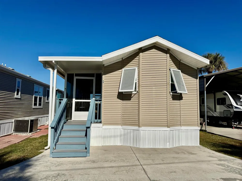 24 Shell Road Okeechobee, FL 34974