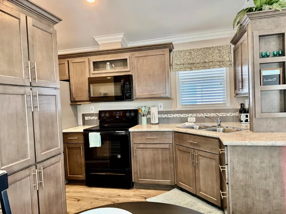 24 Shell Road Okeechobee, FL 34974