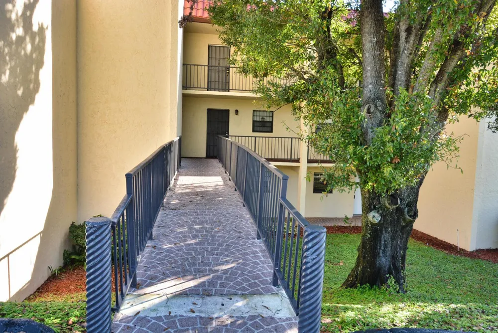2050 Oleander Boulevard #5-306 Fort Pierce, FL 34950