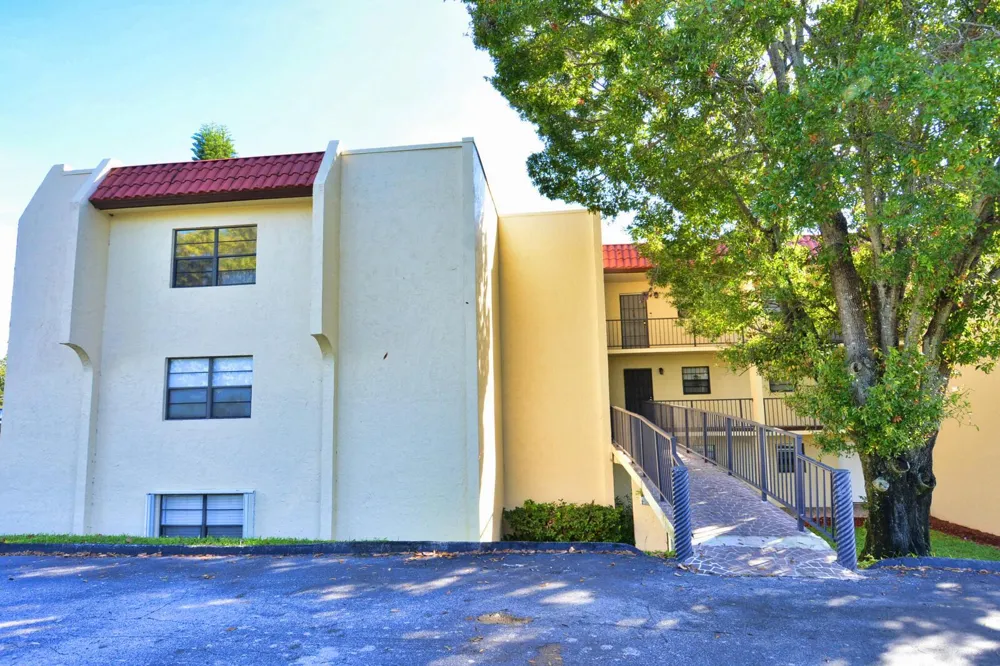 2050 Oleander Boulevard #5-306 Fort Pierce, FL 34950