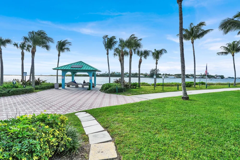 300 Inlet Way #2 Palm Beach Shores, FL 33404