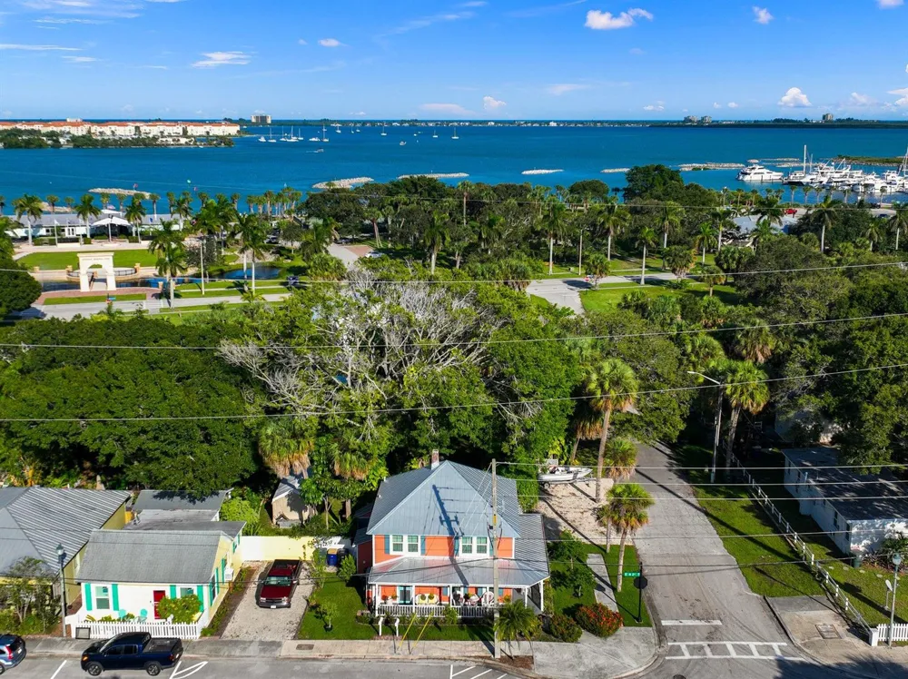 518 2nd Street Fort Pierce, FL 34950