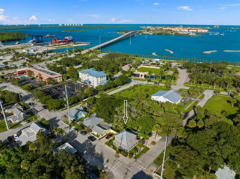 518 2nd Street Fort Pierce, FL 34950