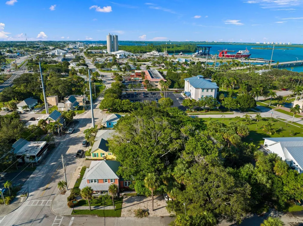 518 2nd Street Fort Pierce, FL 34950