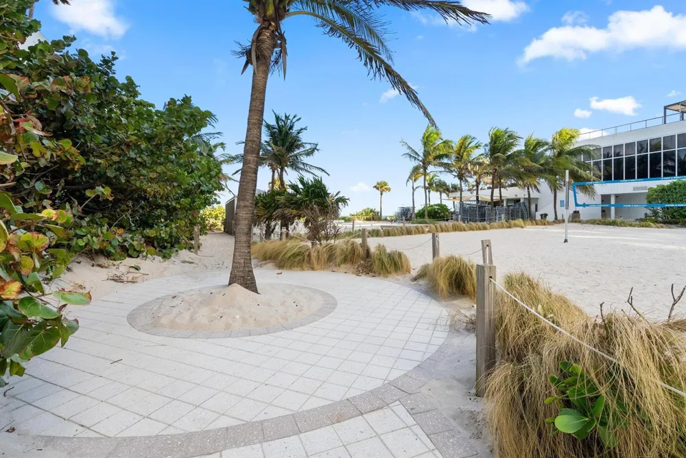 4001 S Ocean Drive #8E Hollywood, FL 33019