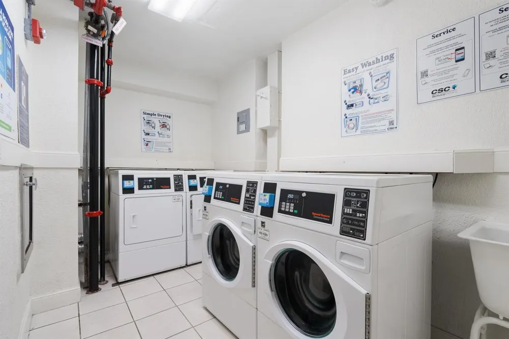 4001 S Ocean Drive #8E Hollywood, FL 33019