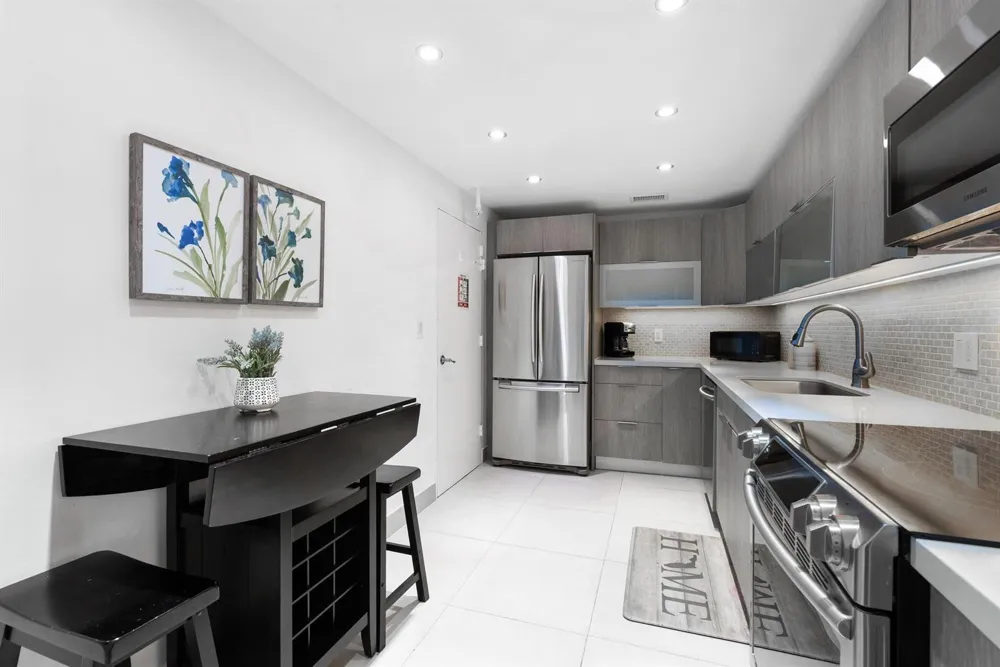 4001 S Ocean Drive #8E Hollywood, FL 33019