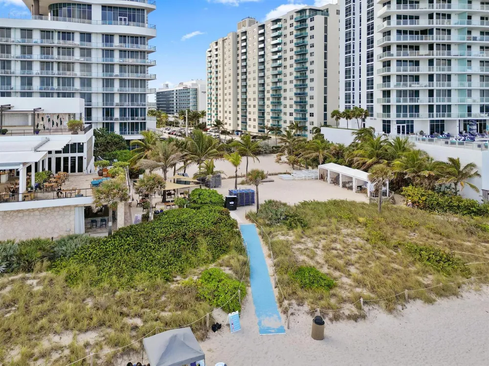 4001 S Ocean Drive #8E Hollywood, FL 33019