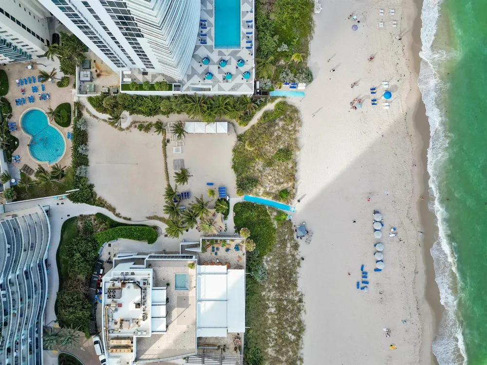 4001 S Ocean Drive #8E Hollywood, FL 33019