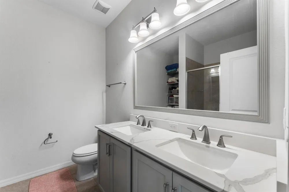 110 65th Avenue E Bradenton, FL 34203