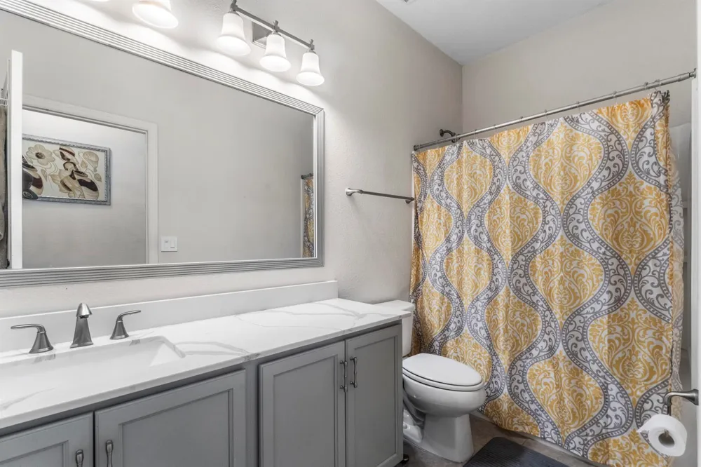 110 65th Avenue E Bradenton, FL 34203