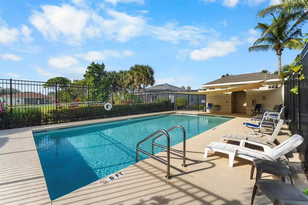 110 65th Avenue E Bradenton, FL 34203