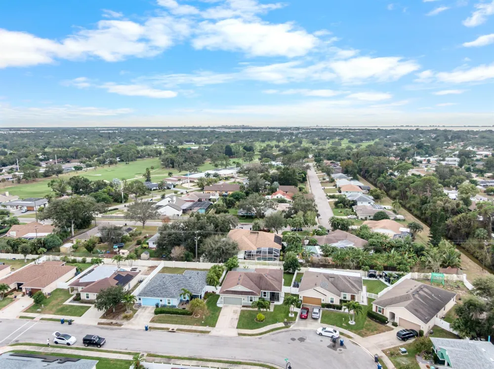 110 65th Avenue E Bradenton, FL 34203