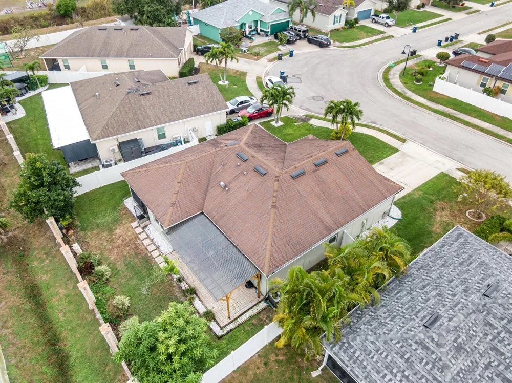 110 65th Avenue E Bradenton, FL 34203