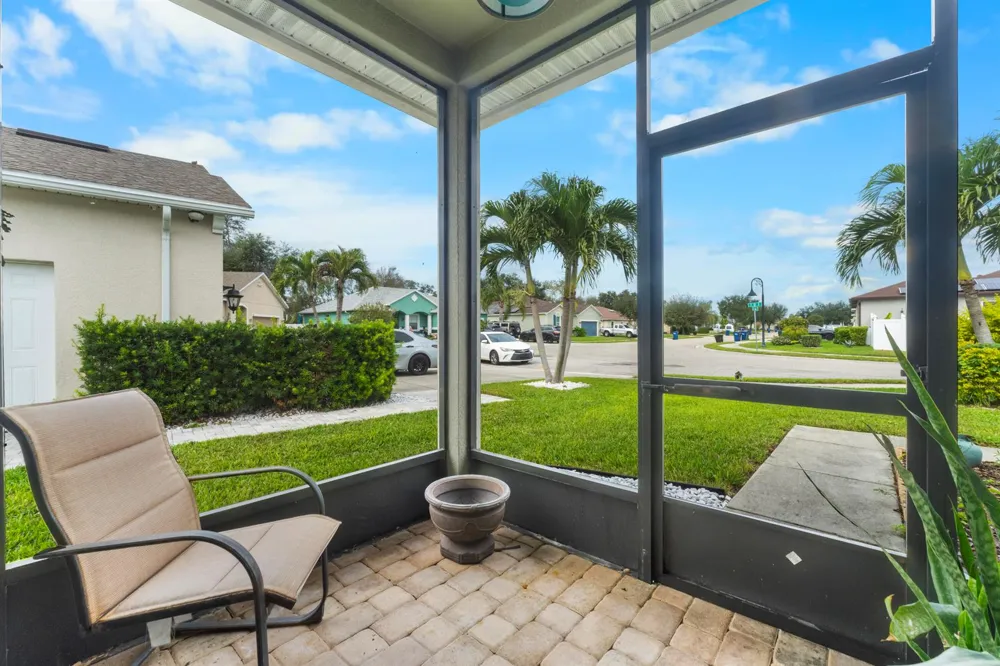 110 65th Avenue E Bradenton, FL 34203