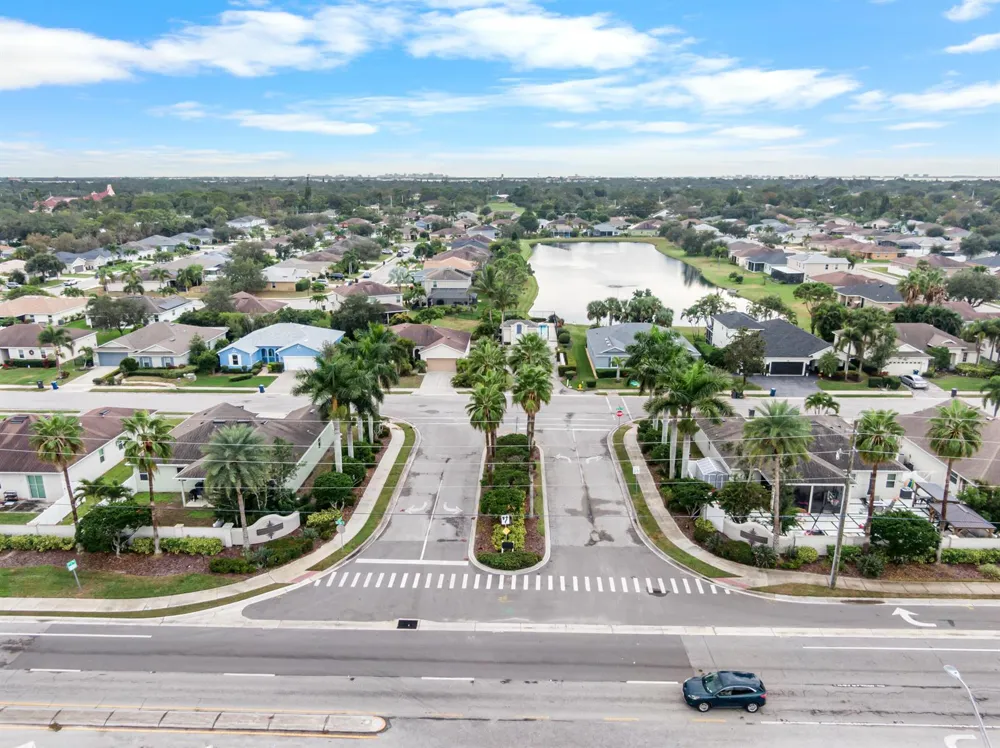 110 65th Avenue E Bradenton, FL 34203
