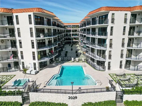 2029 Ocean Boulevard #303