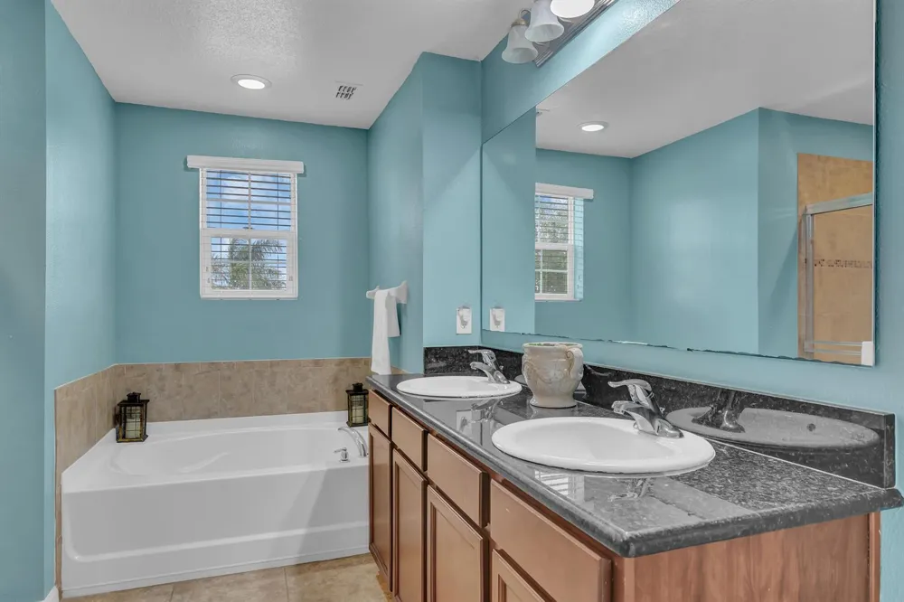 1615 Lexington Square SW Vero Beach, FL 32962