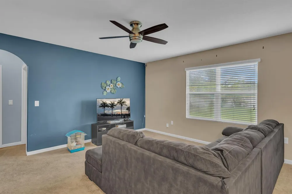 1615 Lexington Square SW Vero Beach, FL 32962