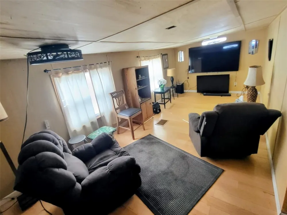 4037 SE 27th Street Okeechobee, FL 34974