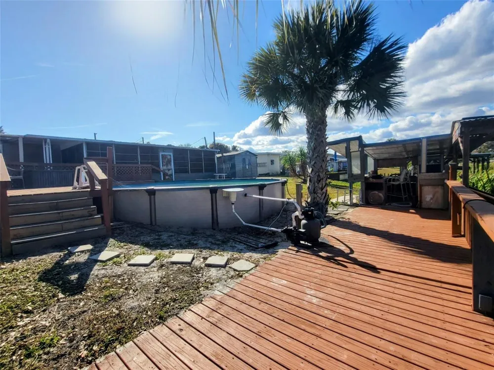 4037 SE 27th Street Okeechobee, FL 34974