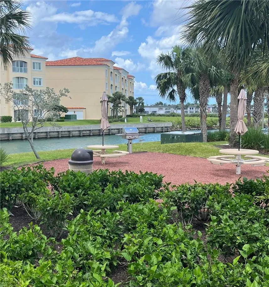 19 Harbour Isle Drive #106 Hutchinson Island, FL 34949