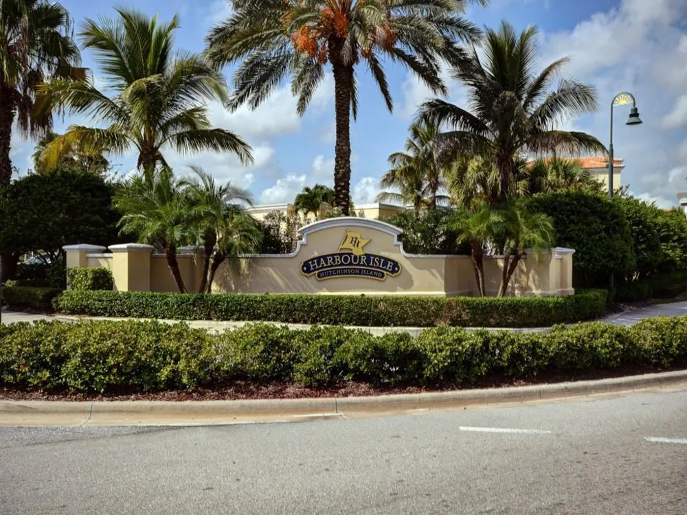 19 Harbour Isle Drive #106 Hutchinson Island, FL 34949