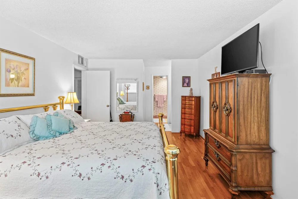 1237 Hillsboro Mile #101 Hillsboro Beach, FL 33062