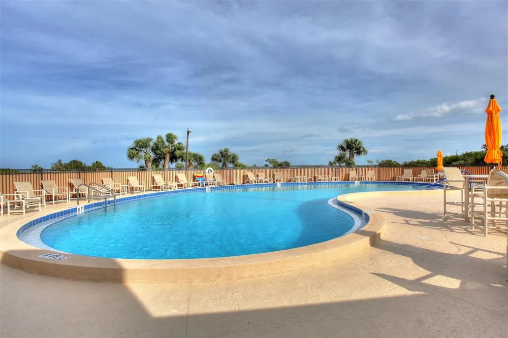 6175 S Mirror Lake Drive #301 Sebastian, FL 32958
