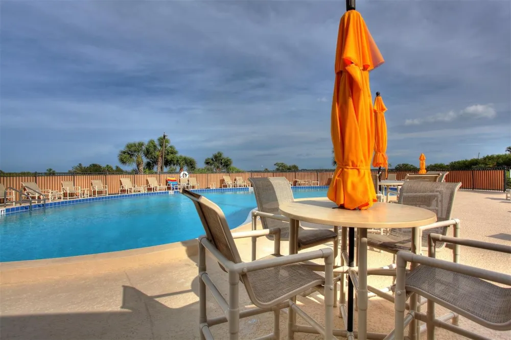 6175 S Mirror Lake Drive #301 Sebastian, FL 32958