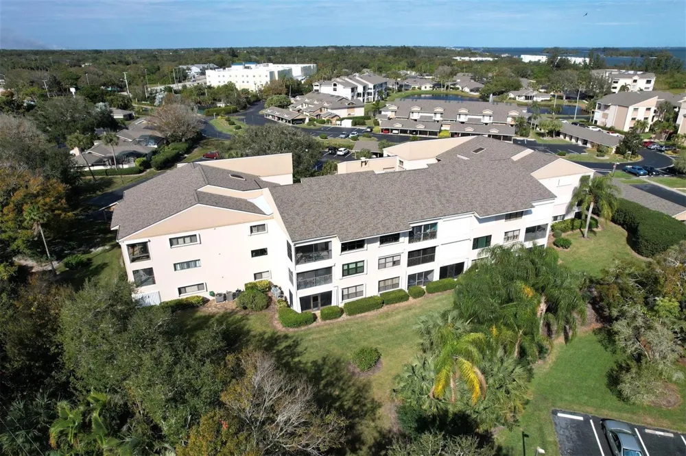 6175 S Mirror Lake Drive #301 Sebastian, FL 32958