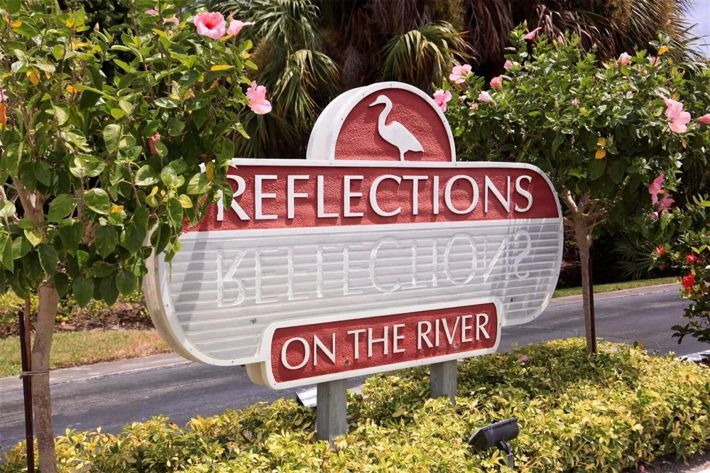 6175 S Mirror Lake Drive #301 Sebastian, FL 32958