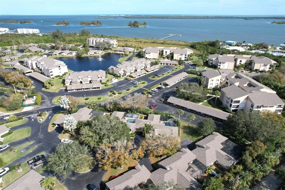 6175 S Mirror Lake Drive #301 Sebastian, FL 32958